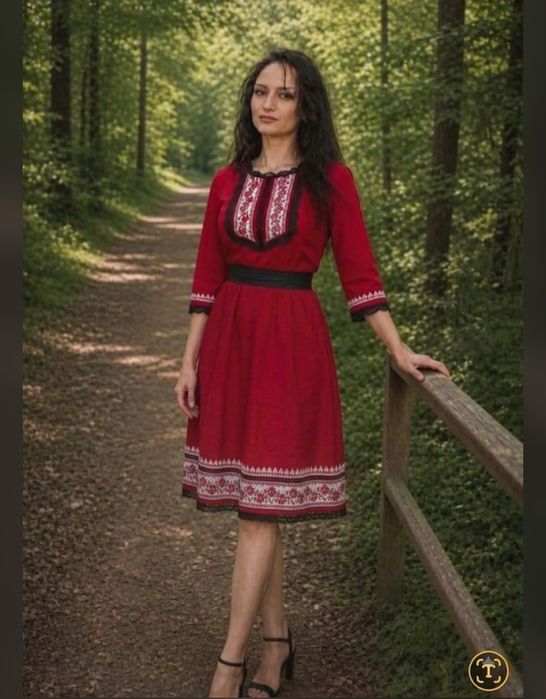 Дамски рокли с фолклорни мотиви