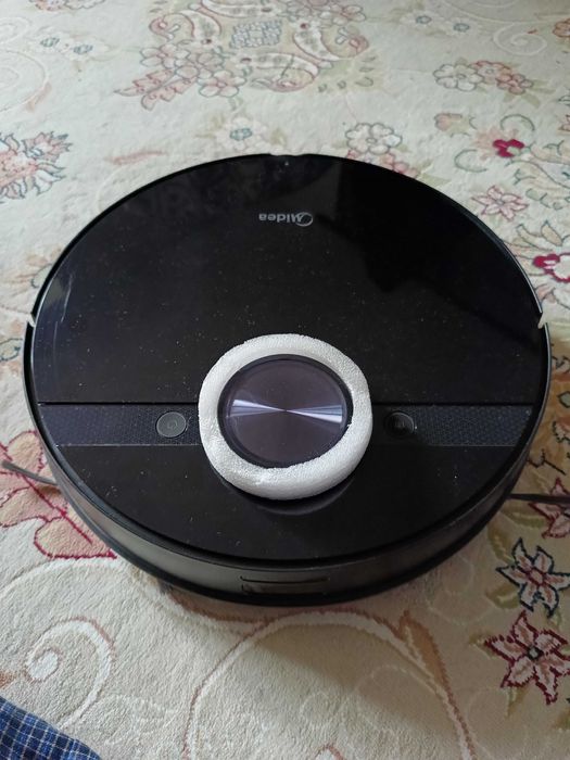 Продается робот пылесос Midea M7