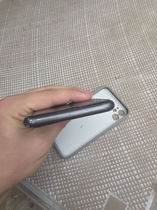 Iphone 11 в хорошем состоянии