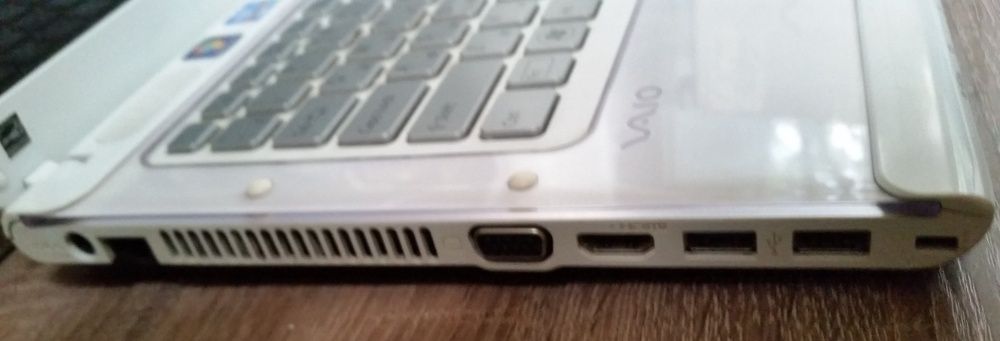 ноутбук Sony +мышка + сумка