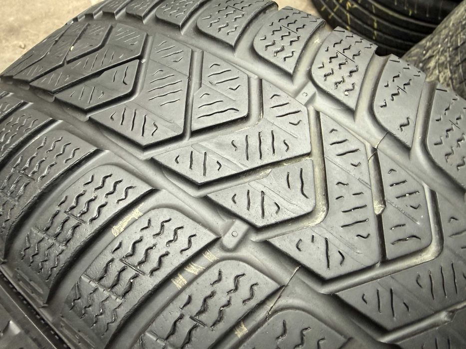 2x Anvelope Iarna 205/50 r17 M+S - Pirelli Sotto Zero 3