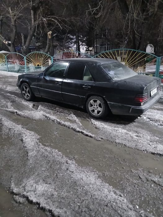 Продам мерс 124 с двигателем м111