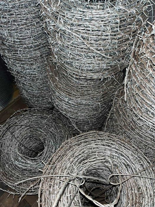 Пирони/телове/мрежи/ограда/арматурна заготока/двор/градина/дом