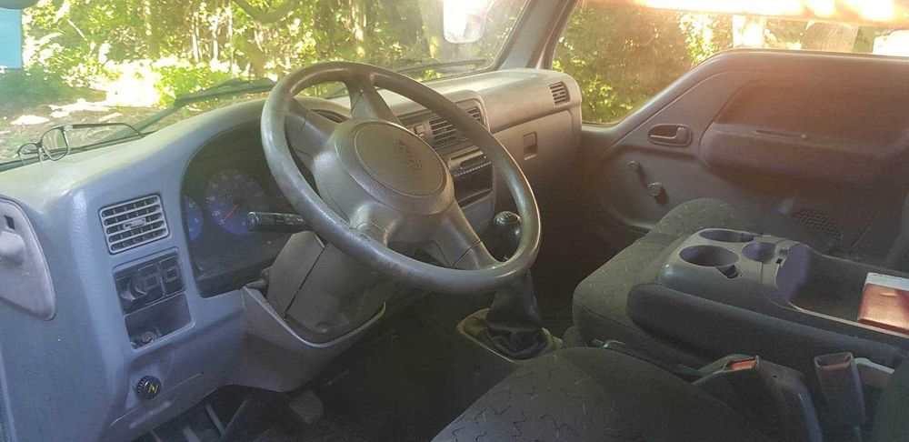 продавам киа к2700