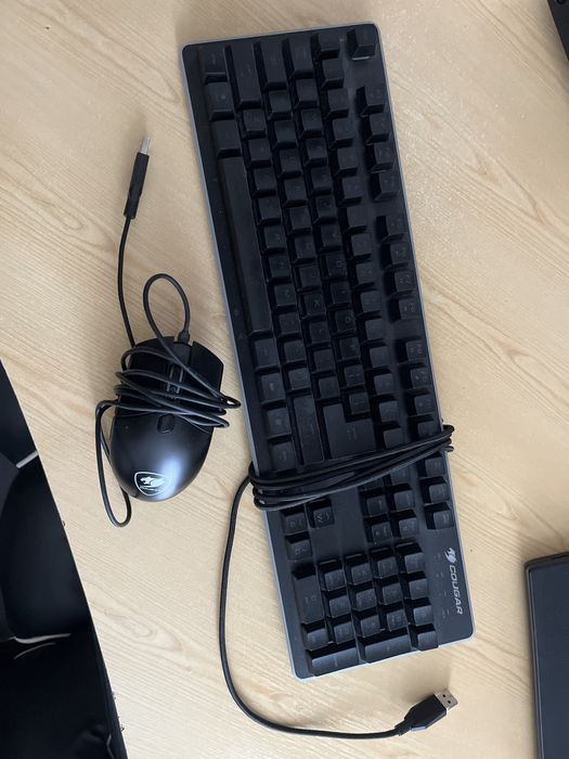 Монитор 25 инча HP Omen 1920x1080p 144Hz + клавиатура и мишка