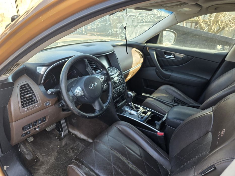 Infiniti fx35 продава се на части пали