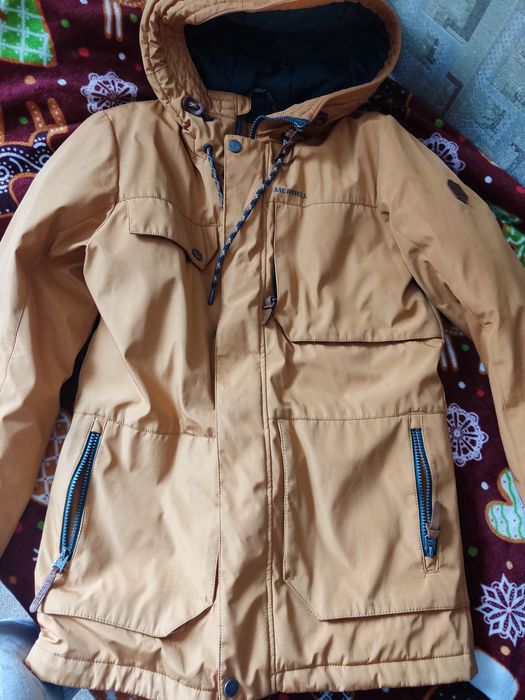 Продам куртки 44-46 рр