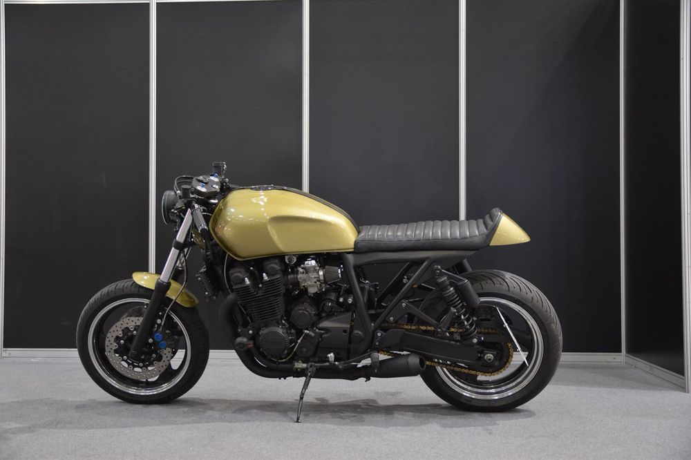 YAMAHA XJR 1300 Cafe Racer