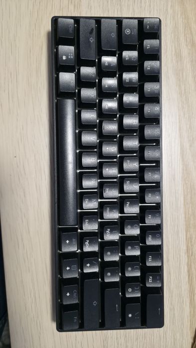 Tastatură gaming mecanica si iluminata