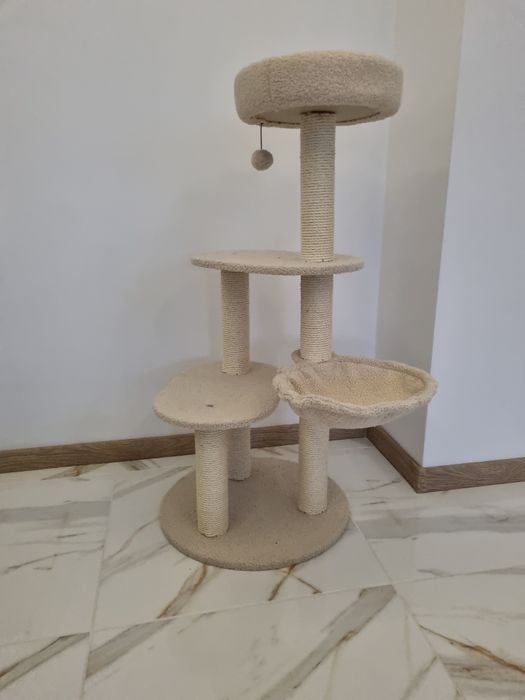 Котешко дърво със легло