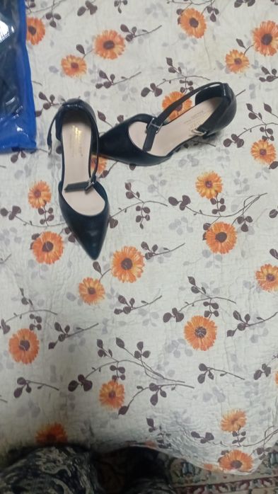 Одежда  продам 5 тыщ за каждое