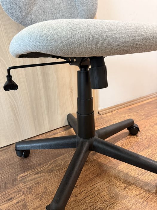 Офис стол (сив)