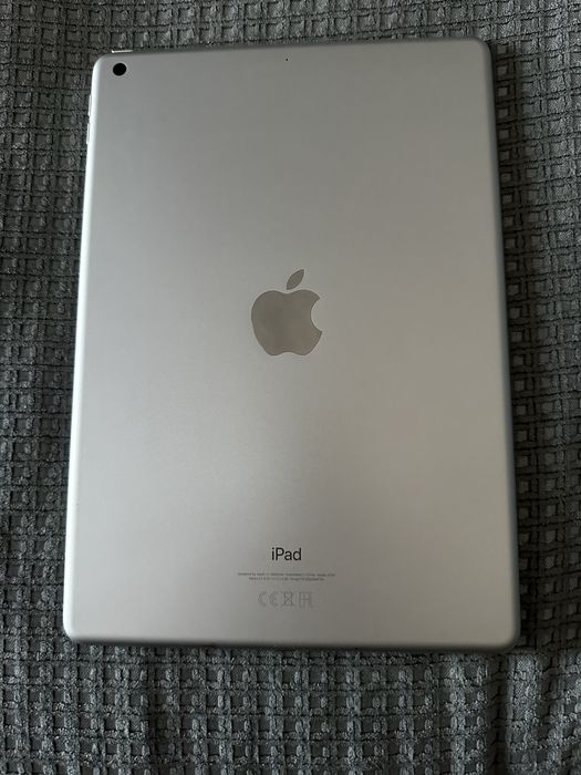 Apple iPad 7 (2019) белый