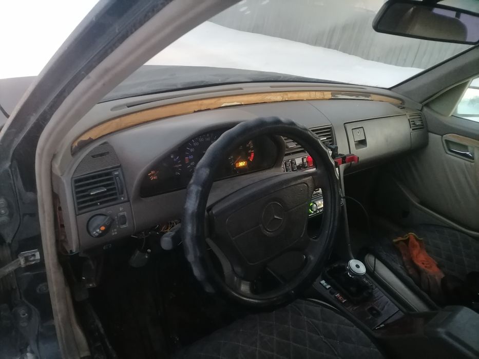 Продам обмен Мерс С 220