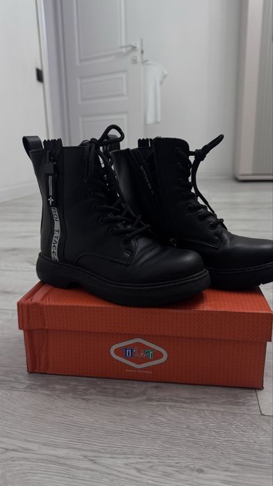 Ботинки 33 размео