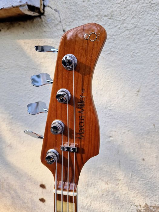 Chitara bass Jazz Marcus Miller V8