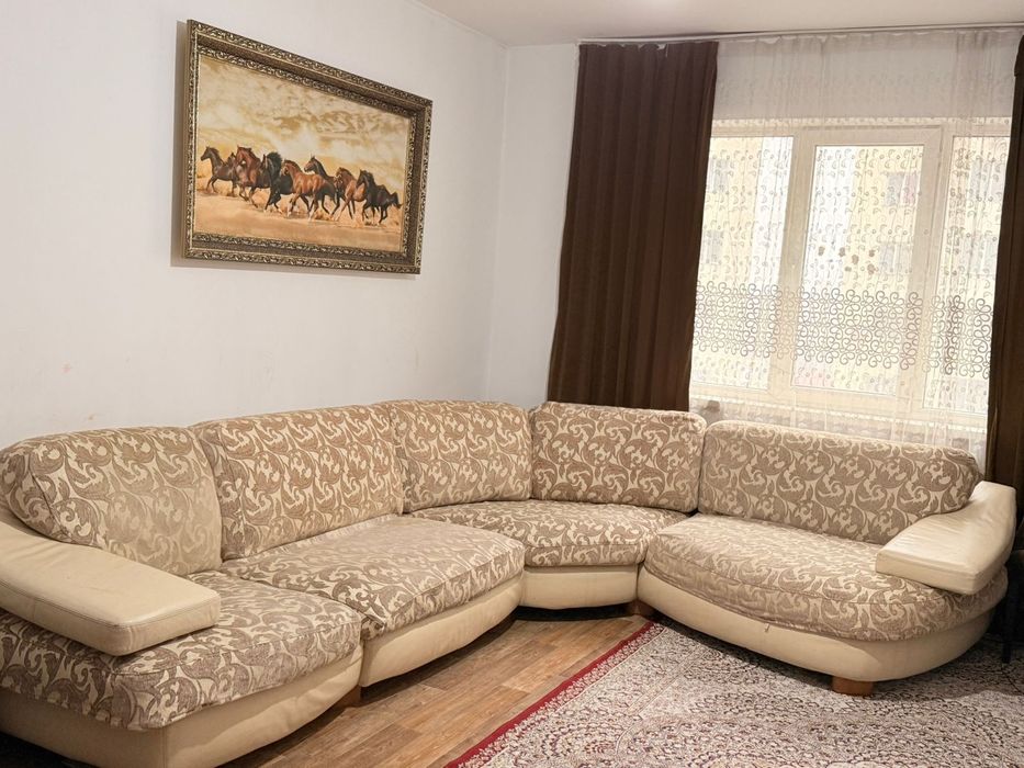 Большой диван кожаный