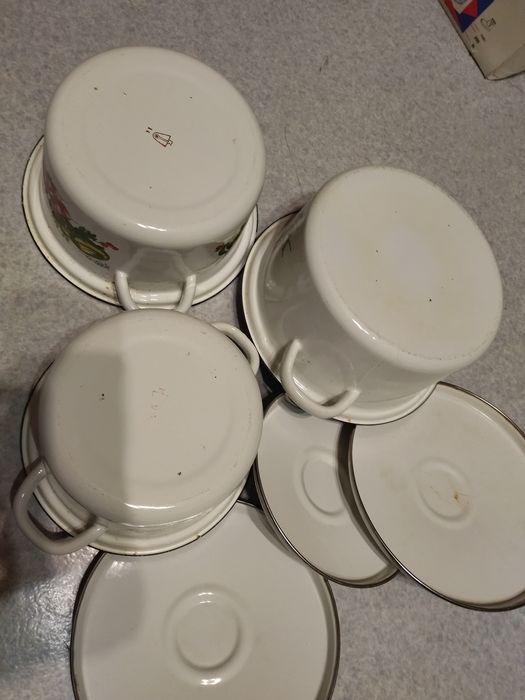 Кастрюли эмалированные