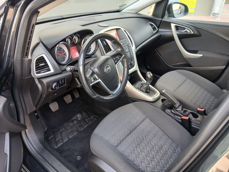 OPEL Astra 2013 — imagine 3