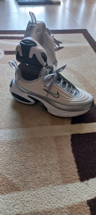 Оригинални маратонки Nike