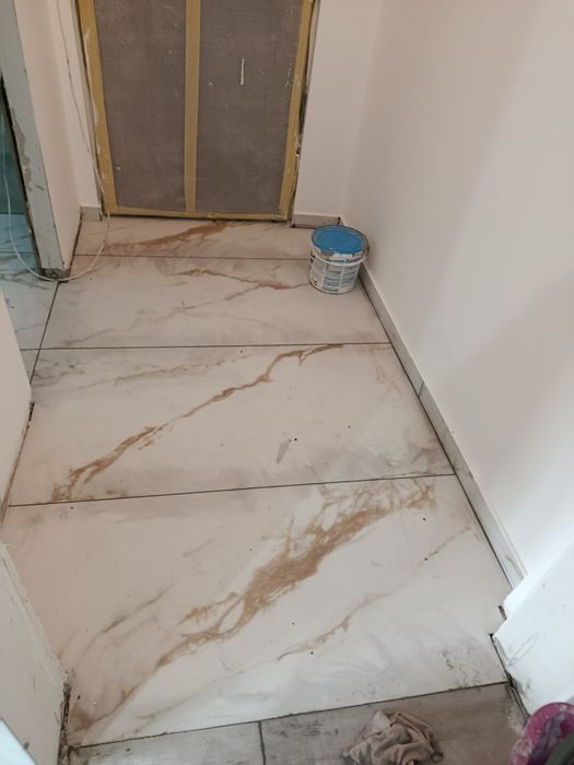 Zugravi instalatori termici ,electric,sanitar