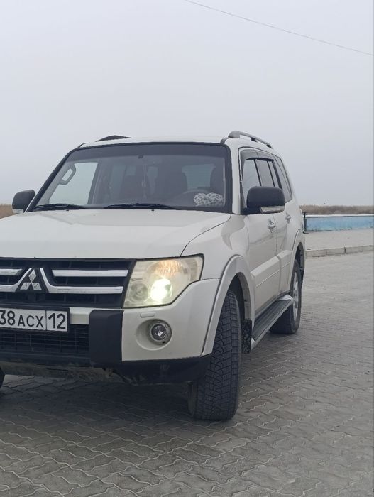 Mitsubishi Pajero 4