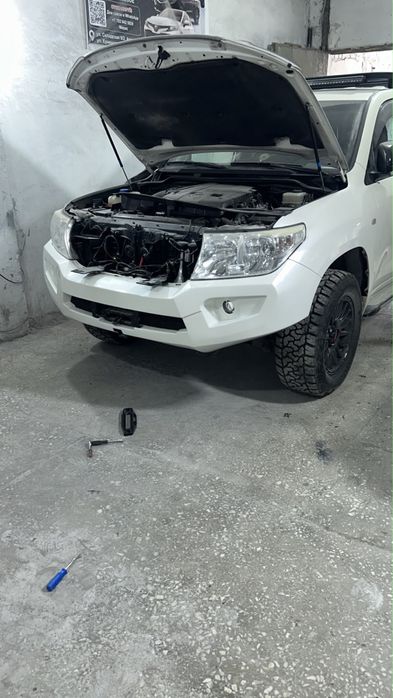 Toyota Land Cruiser 200