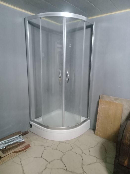 Душивой кабина сотилади