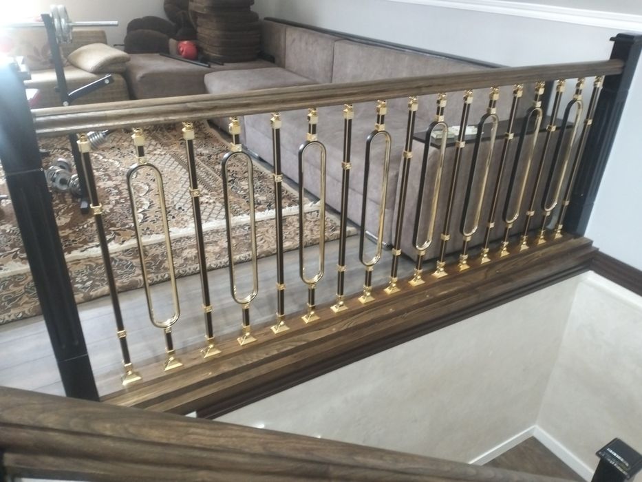 Установка лестниц и дверей