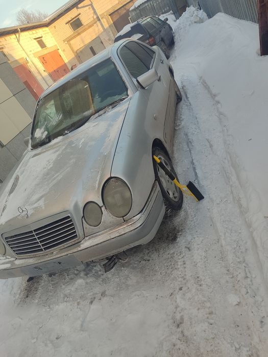 По запчастям продаётся Мерседес Е230 Е200 Е280 W210 лупар