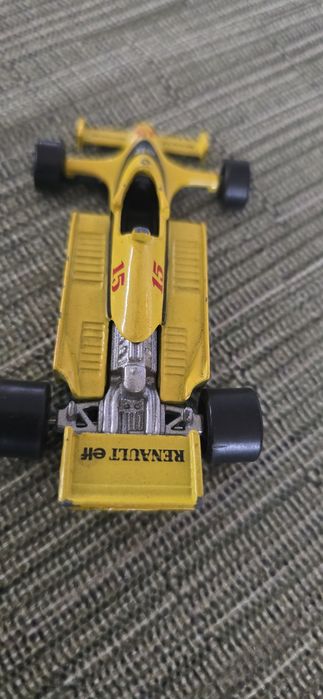 Цвят: Основно жълт (Renault ливрея с турбо елементи).

Година: 1979,