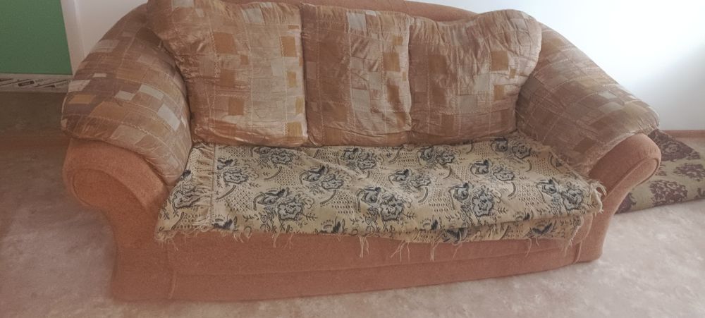 Продам,раздвижной диван!