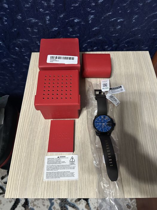 Diesel mega chief chronograph dz4401