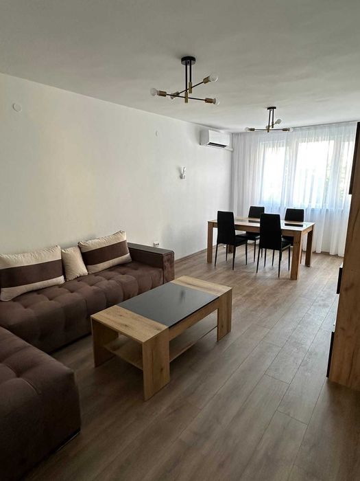 Дава се под наем Тристаен апартамент в Бургас, Възраждане - 75 кв.м за 612 € - Снимка #1