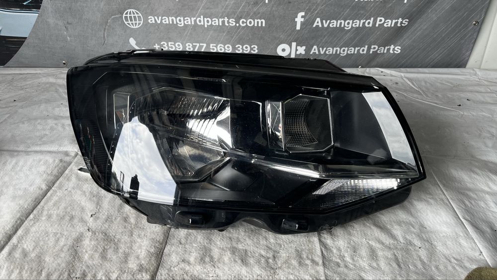4 броя десен и 2 броя ляв фар VW Transporter T6 (2015-2024)