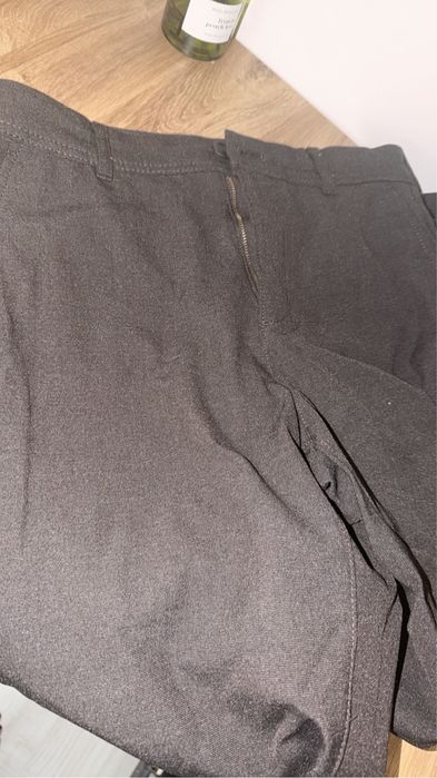 Pantaloni barbati