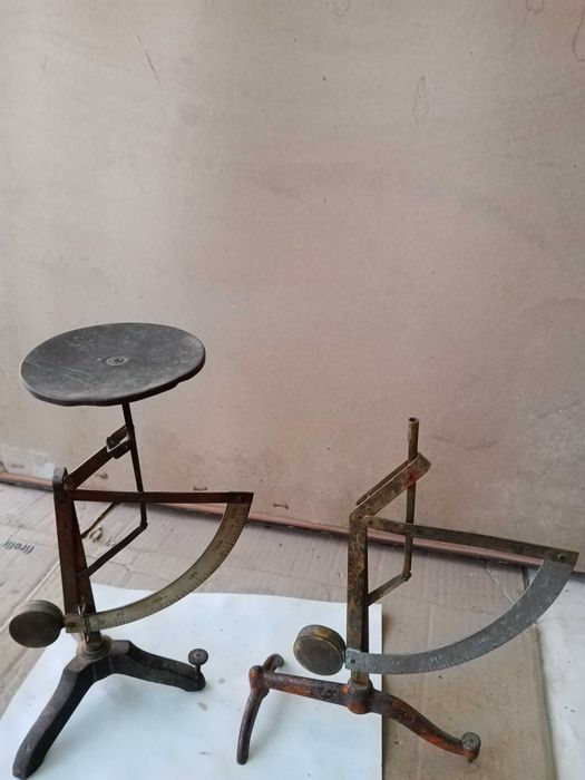 Două cîntare vechi poștale