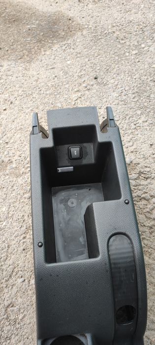 Продам центральную консоль