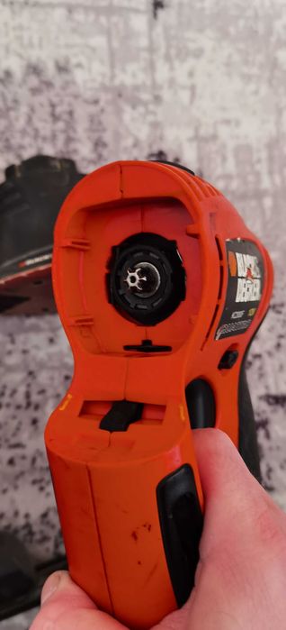 Мултитул Black & Decker KC2000F QUATTRO