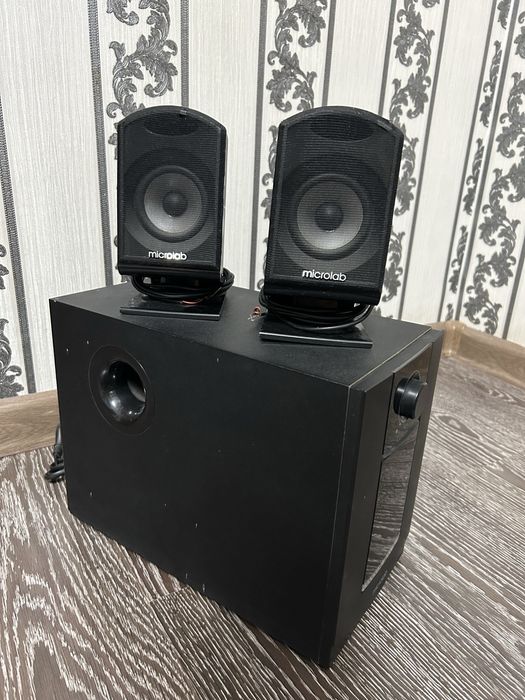 сабвуфер + 2 колонки