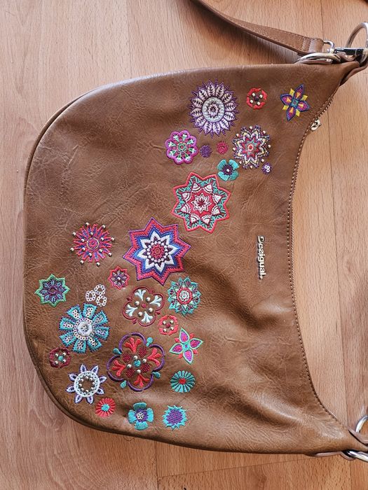 Чанта,нова Desigial