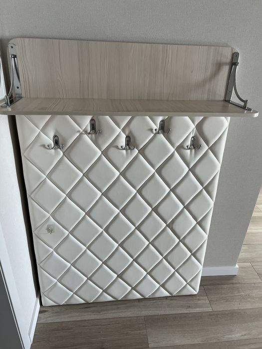 Вешалка в прихожую