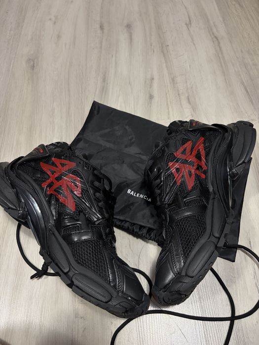 Balenciaga Runner Graffiti red 44