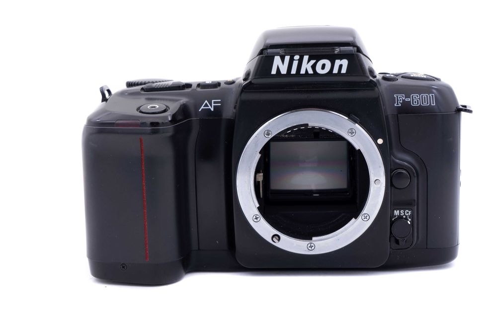 Aparat foto film Nikon F601