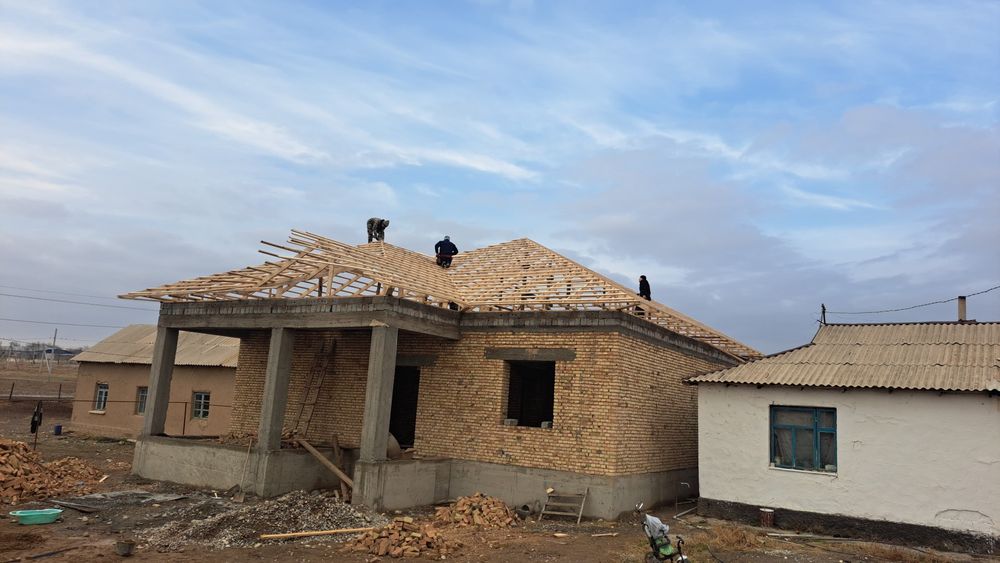 Крыша жабамыз. Черепица профнастил.