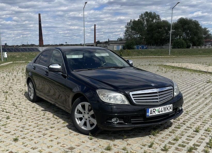 De vanzare Mercedes C200 D 136 cp 380 km Masina se prezinta într-o stare f buna Itp valabil  impozit platit