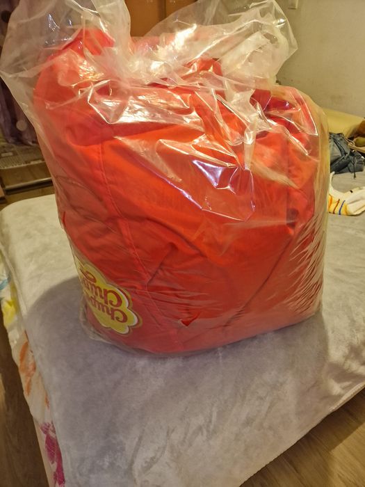 Пуф.  черен голям