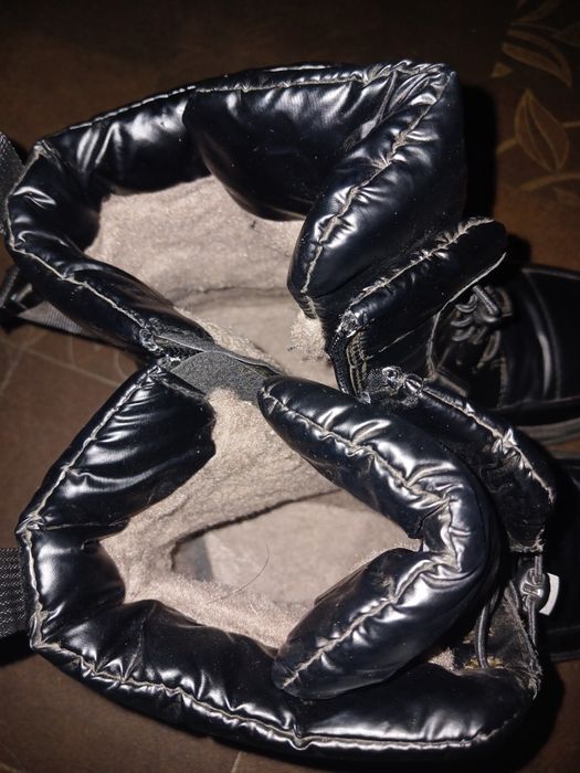 Продам ботинки срочнооо