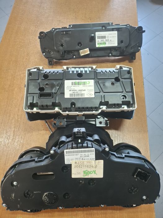 Ceasuri de bord Peugeot 208 Renault Clio 4 FIAT 500X