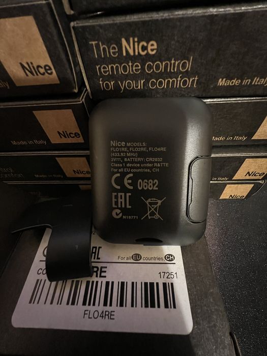 Telecomenzi automatizari cu 4canale noi NICE